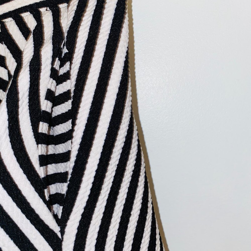 black and white striped skirt - Picture 3 of 5